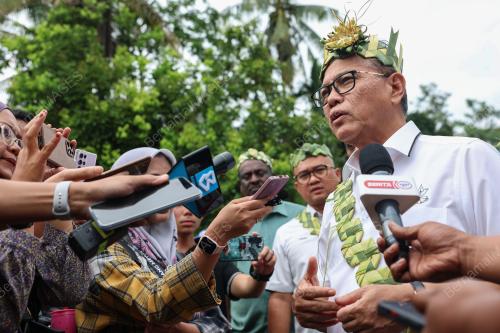 DATUK SERI WAN ROSDY WAN ISMAIL