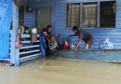 PH14_22122014_BANJIR