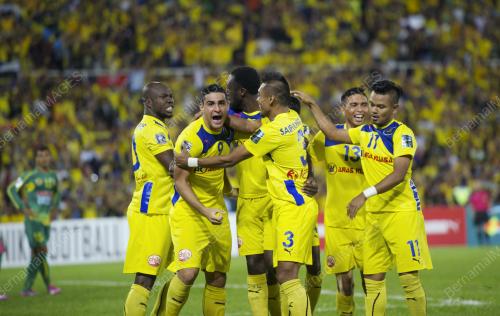 PH14_24102014_BOLA_SEPAK