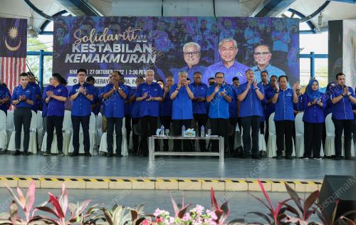 DATUK SERI ISMAIL SABRI YAAKOB