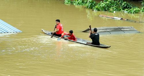 PH14_27122014_BANJIR