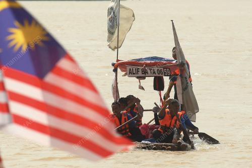 EKSPEDISI BERAKIT ANTARABANGSA SUNGAI PAHANG