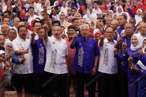 DATUK SERI ISMAIL SABRI YAAKOB