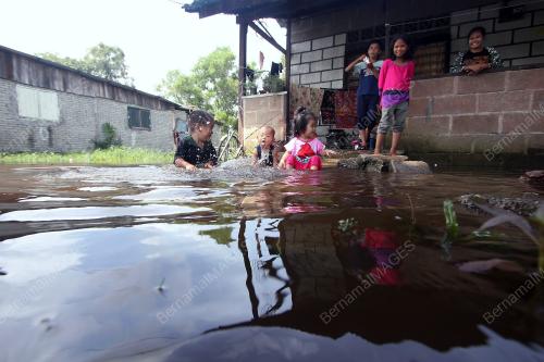 PH15_01012017_BANJIR