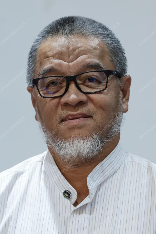 AHMAD AZAM MOHAMAD SALLEH
