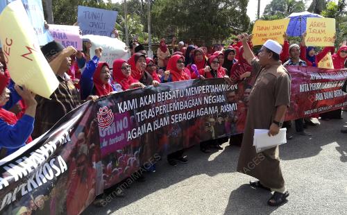 PH15_03082018_BANTAHAN