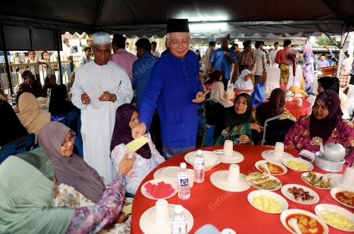 PH15_04082013_PM_BERBUKA