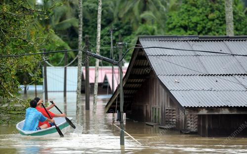 PH15_04122013_BANJIR