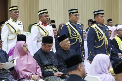 ISTIADAT PENGURNIAAN DARJAH & PINGAT KEBESARAN
