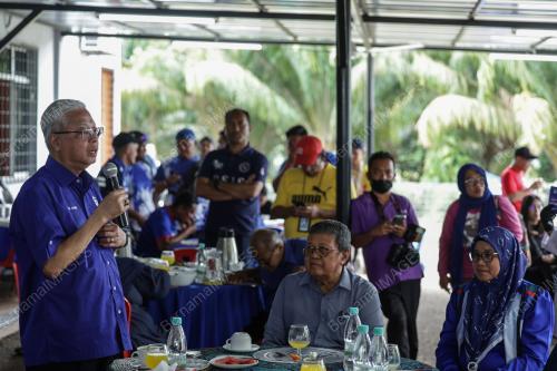 DATUK SERI ISMAIL SABRI YAAKOB