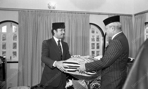 SULTAN AHMAD SHAH AL-MUSTAIN BILLAH