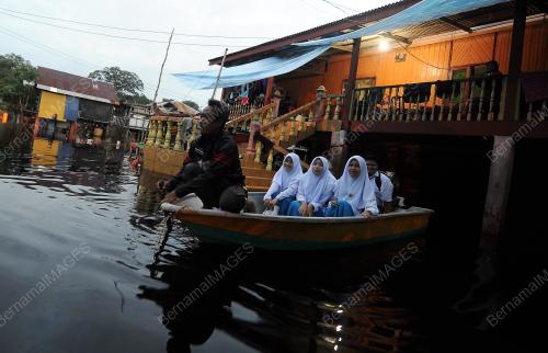 PH15_12012015_BANJIR