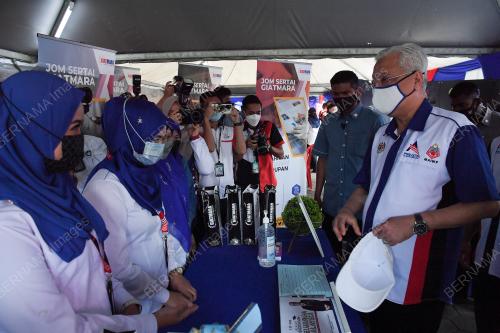 DATUK SERI ISMAIL SABRI YAAKOB