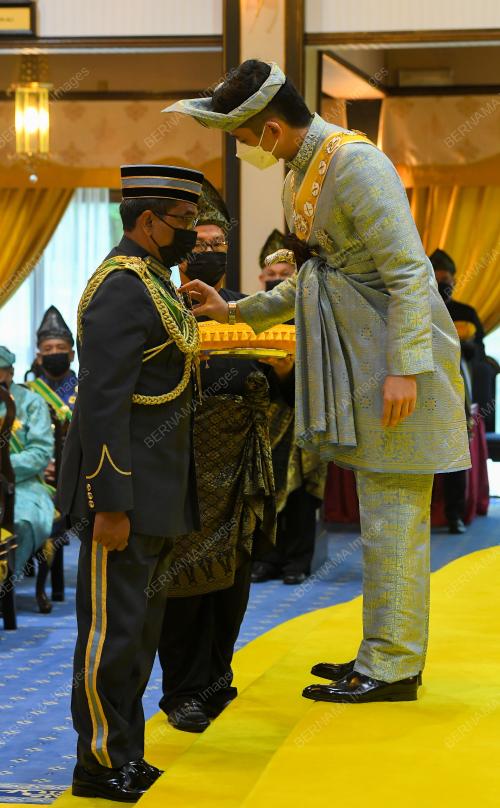 TENGKU HASSANAL IBRAHIM ALAM SHAH AL-SULTAN ABDULLAH 