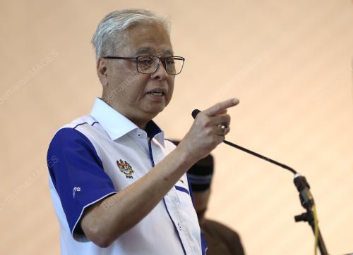 DATUK SERI ISMAIL SABRI YAAKOB