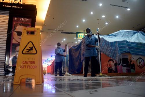 BERSIH PUSAT BELI BELAH TUTUP