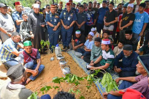TRAGEDI NAHAS PESAWAT ELMINA