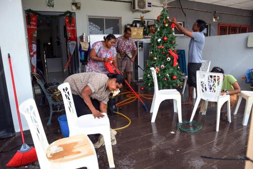 TINJAUAN BANJIR SURUT