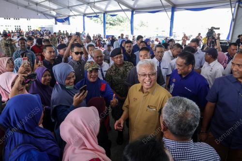 DATUK SERI ISMAIL SABRI YAAKOB