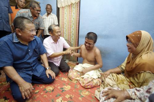 PH15_23042015_PECAH_TANAH