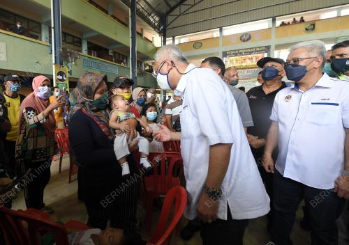 DATUK SERI ISMAIL SABRI YAAKOB
