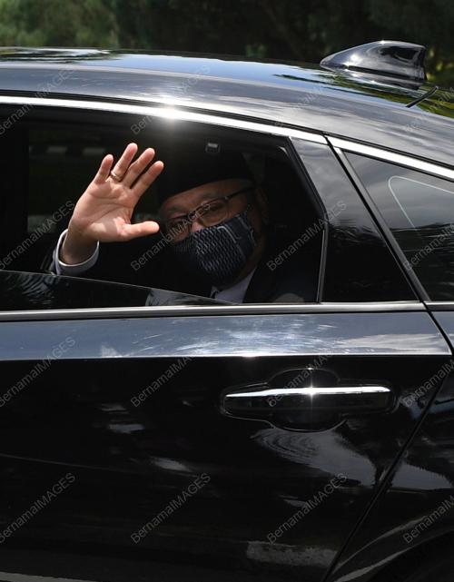 DATUK SERI ISMAIL SABRI YAAKOB