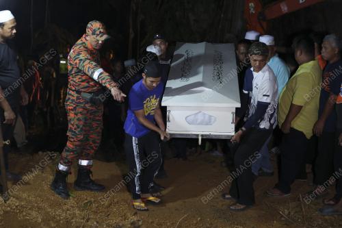 LIMA SEKLUARGA MAUT DALAM KEBAKARAN