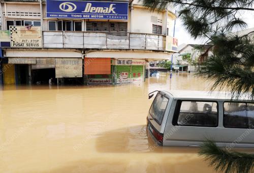 PH15_27122014_BANJIR