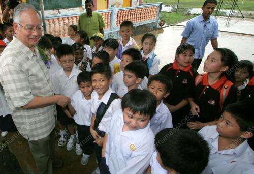 MOHD NAJIB TUN ABDUL RAZAK