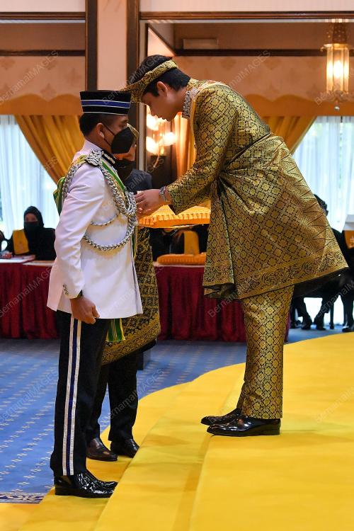 TENGKU HASSANAL IBRAHIM ALAM SHAH AL-SULTAN ABDULLAH