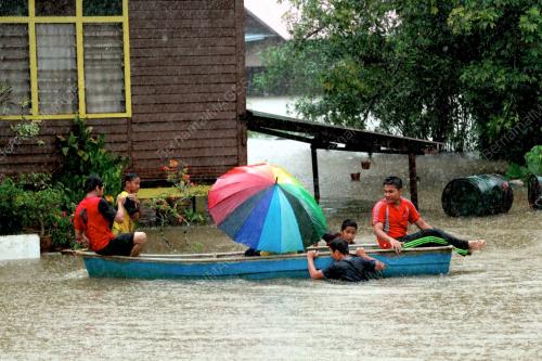 PH16_03122013_BANJIR