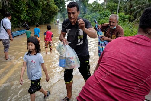 TINJAUAN BANJIR DAN HUJAN LEBAT