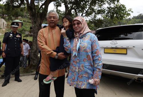 AL-SULTAN ABDULLAH RI'AYATUDDIN AL-MUSTAFA BILLAH SHAH