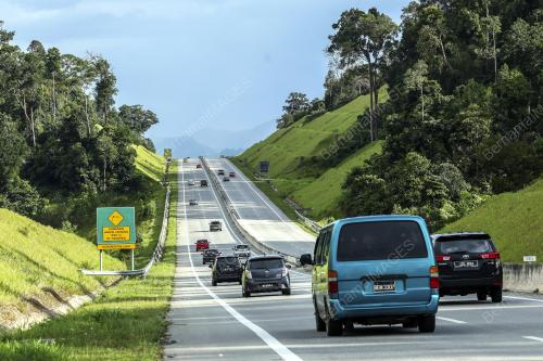 TRAFIK LANCAR DI LINGKARAN TENGAH UTAMA (LTU)