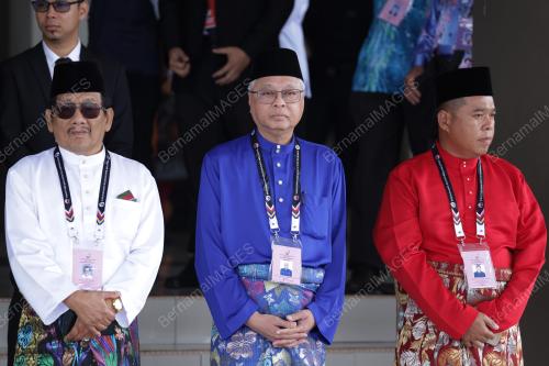 DATUK SERI ISMAIL SABRI YAAKOB