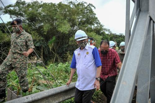 DATUK SERI ISMAIL SABRI YAAKOB