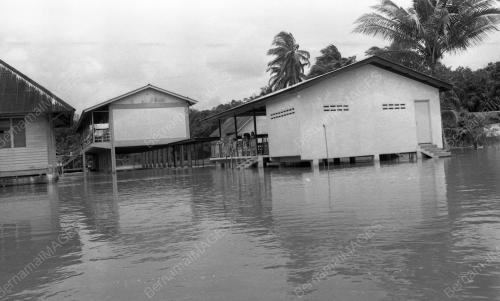 PH16_09032015_NAJIB_BANJIR