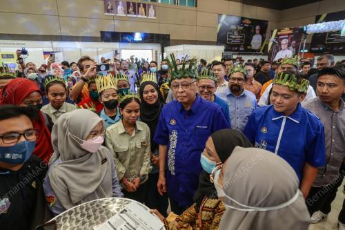 DATUK SERI ISMAIL SABRI YAAKOB