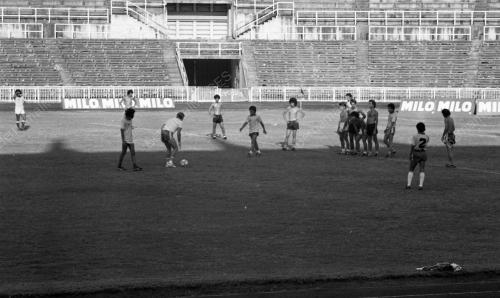 PH16_14012015_LATIHAN_BOLA