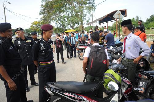PH16_14052015_POLIS