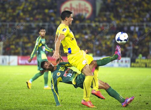 PH16_24102014_BOLA_SEPAK