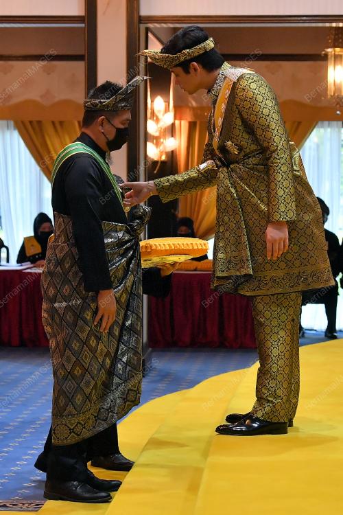 TENGKU HASSANAL IBRAHIM ALAM SHAH AL-SULTAN ABDULLAH