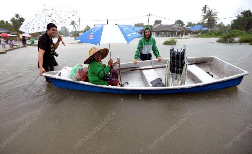 PH17_03122013_BANJIR