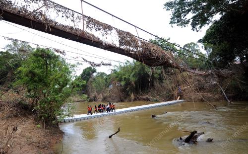 PH17_04022015_BANJIR