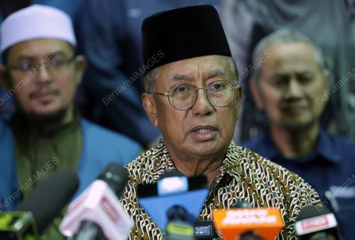 DATUK SERI DR ISMAIL ABD MUTTALIB