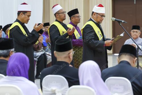 ISTIADAT PENGURNIAAN DARJAH & PINGAT KEBESARAN