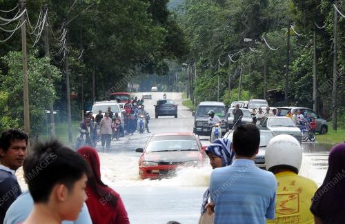 PH17_14012012_BANJIR