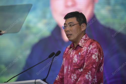 MICHAEL YUAN