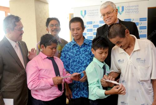 PH17_14112013_UPSR
