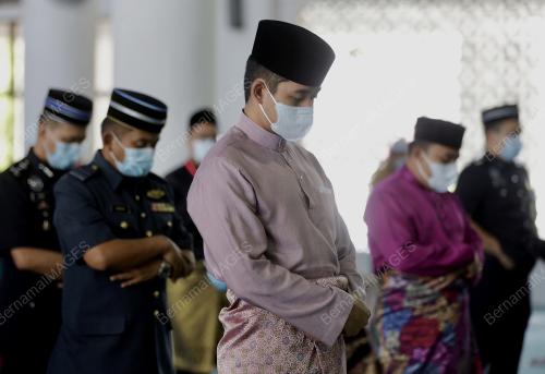 TENGKU HASSANAL IBRAHIM ALAM SHAH